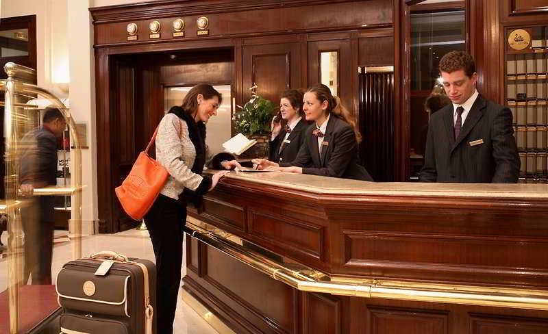 California Champs Elysees Hotel Parijs