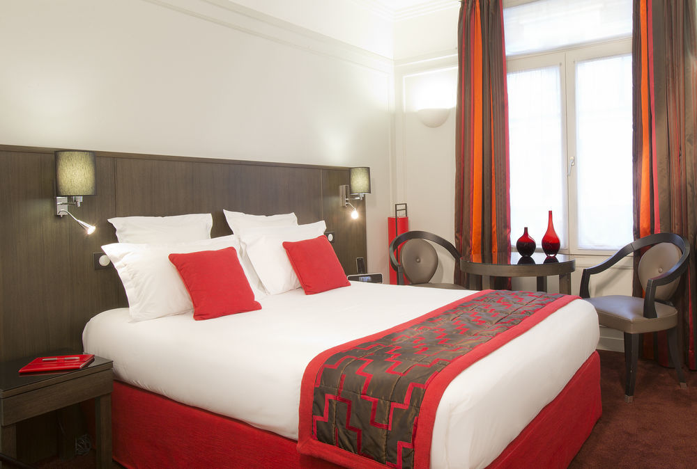 California Champs Elysées Hotel Paris